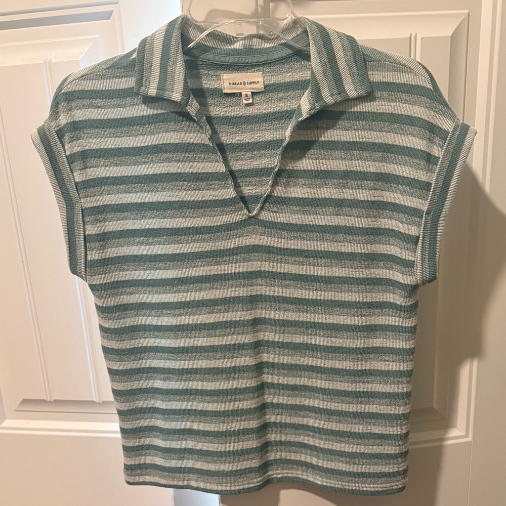 Thread & Supply Yori Green Blue Striped Short Sleeve Top Shirt Womens Small EUC